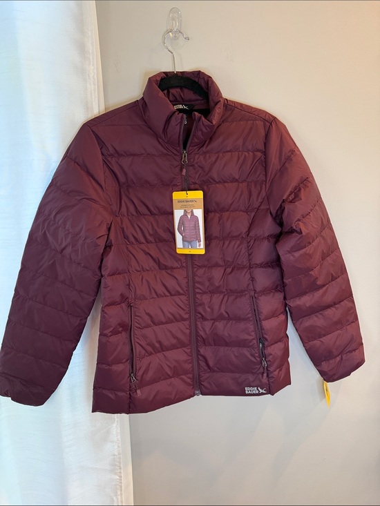 Eddie Bauer Jackets & Blazers - Eddie Bauer woman’s medium Maroon Packable Puffer Jacket